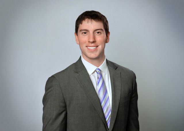 Headshot of Thomas Barnes